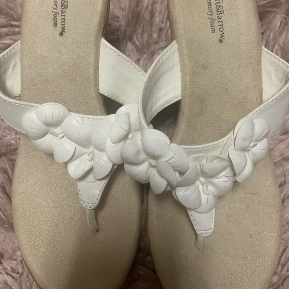 croft & barrow Shoes - Croft & Barrow White Floral‎ Sandals